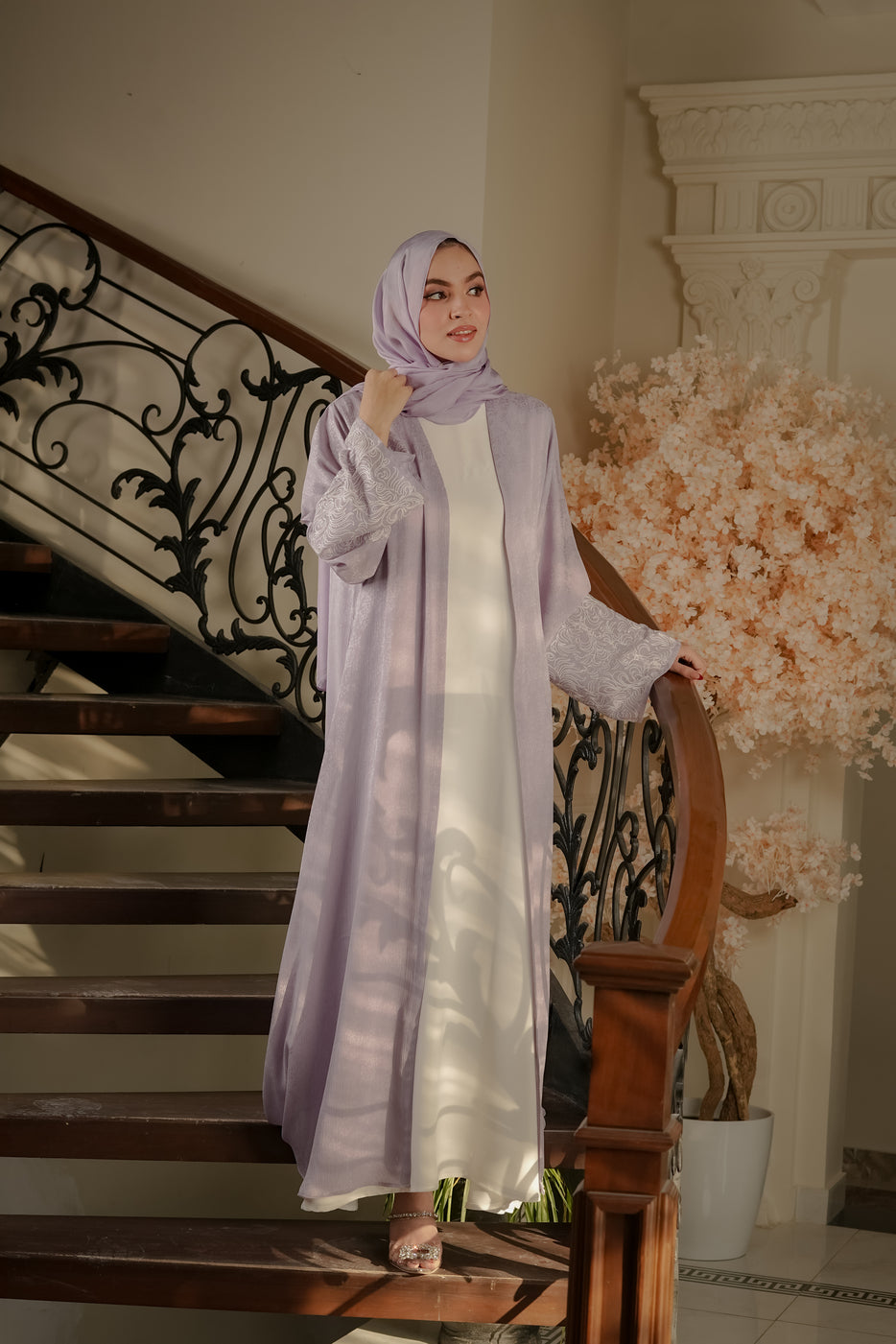 Lavender soft sleeve aari