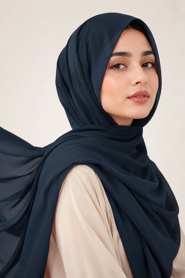 Hijab en mousseline de soie de luxe - Bleu marine