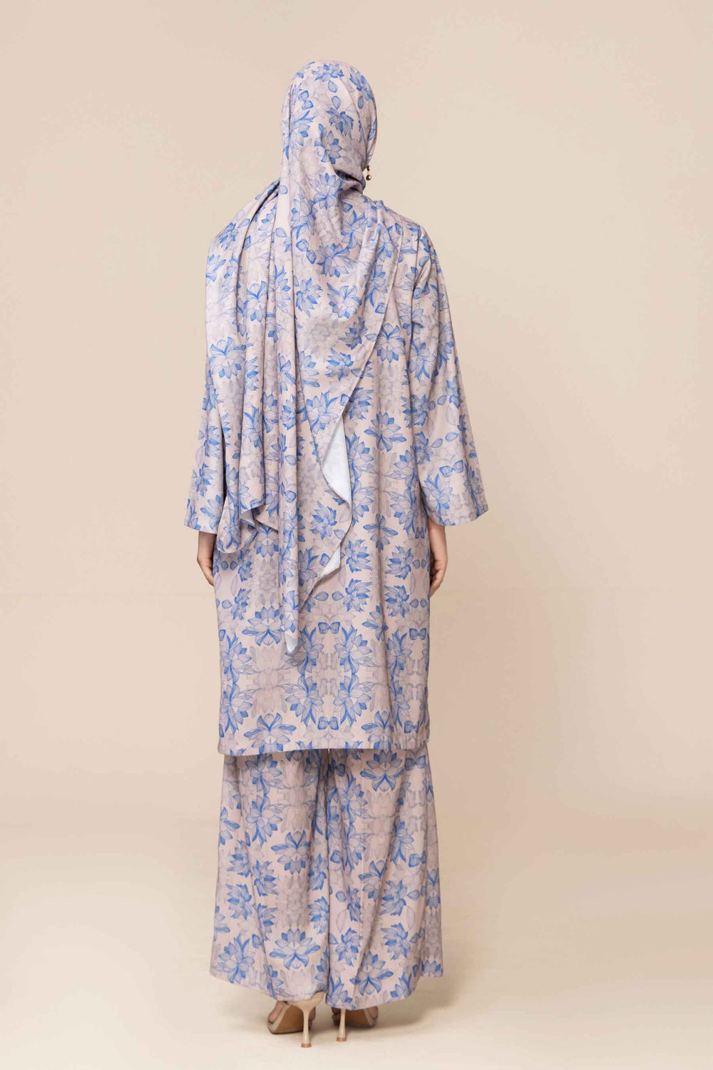 Navy Bloom