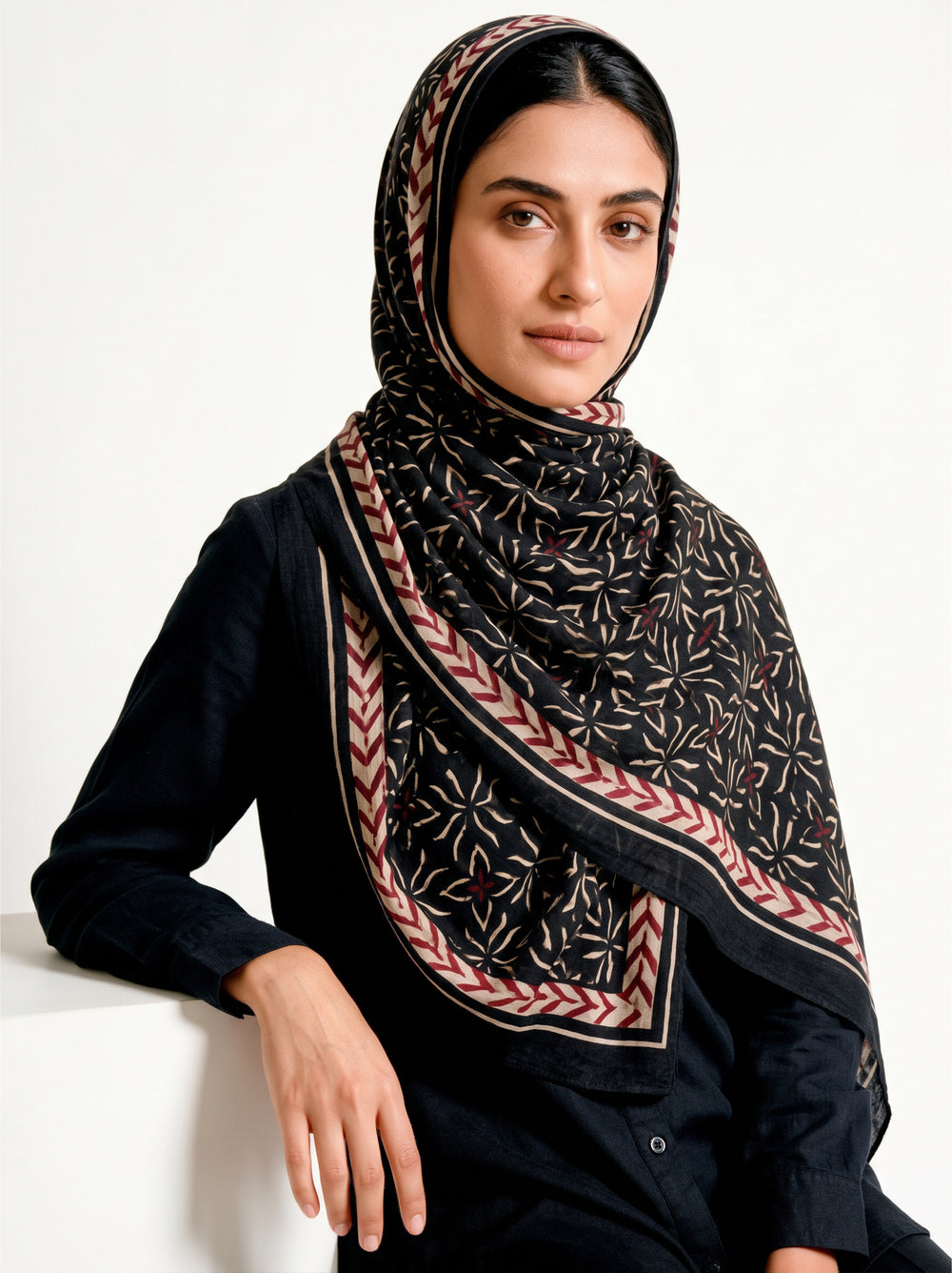 Noir Mosaic Luxe Lawn Hijab