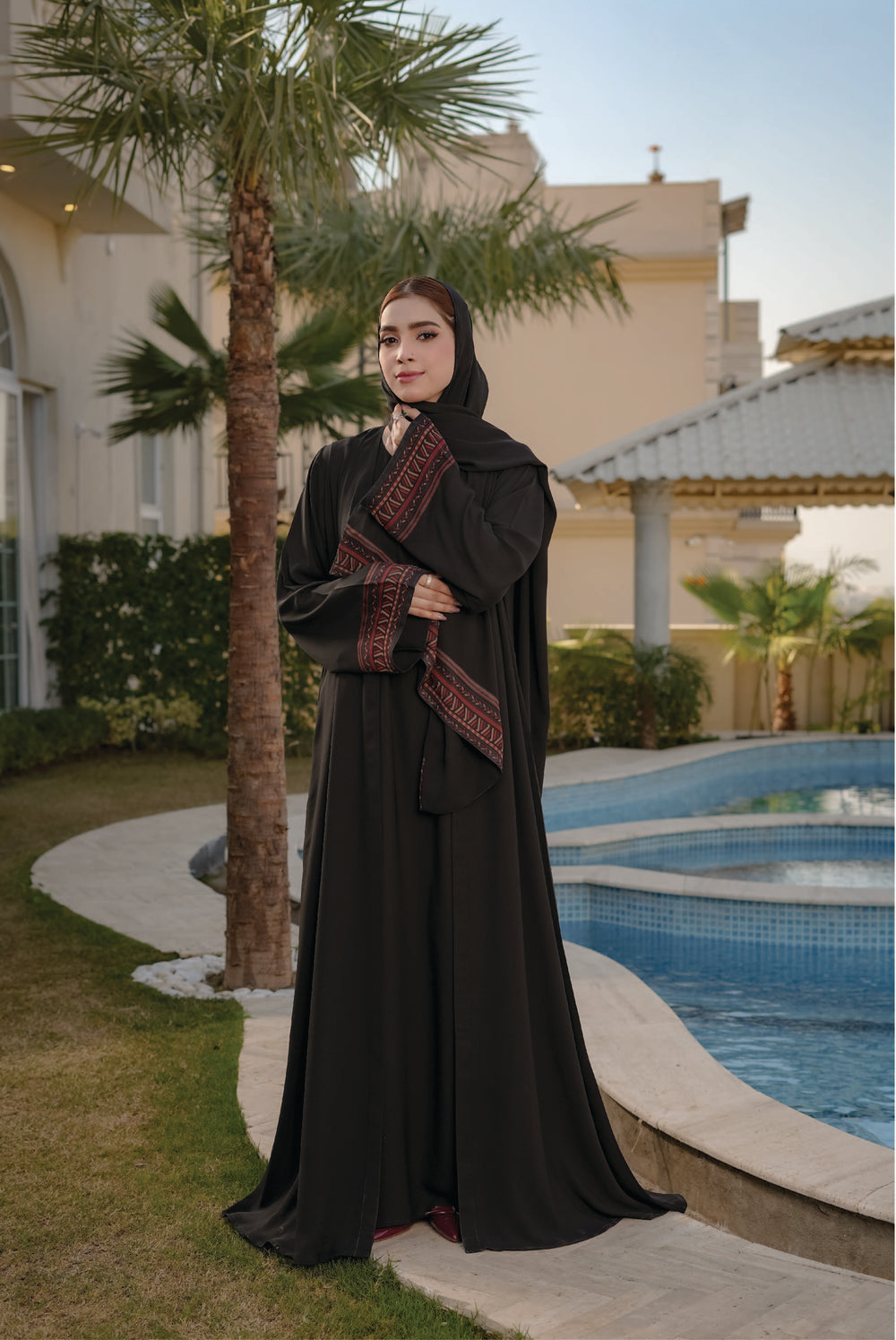 Signature Abaya - Black