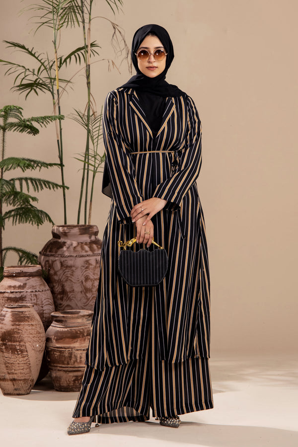 Striped women’s long-line jacket with tie-waist and pockets – front view